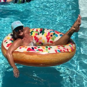 Meet your Posher, Lela